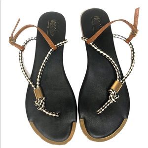 Mossimo Simple Thong Sandals black Gold White